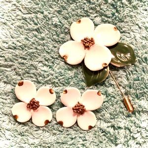 Vintage White with Gold Accents Dogwood Blossom Pin Brooch & Matching Earrings